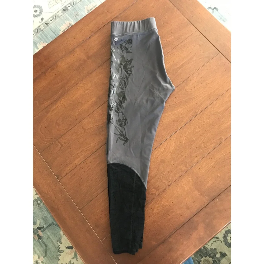 Fabletics Womens Grey Black Mesh Floral Graphic Activewear Leggings Mid Rise Sm - Picture 4 of 4